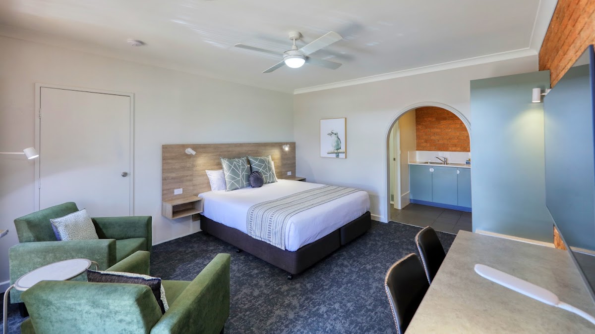 Henry Parkes Motor Inn Parkes