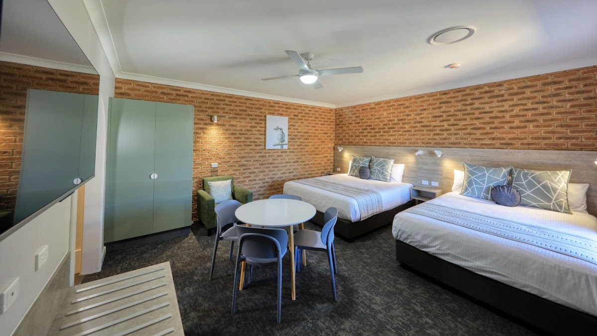 Henry Parkes Motor Inn Parkes