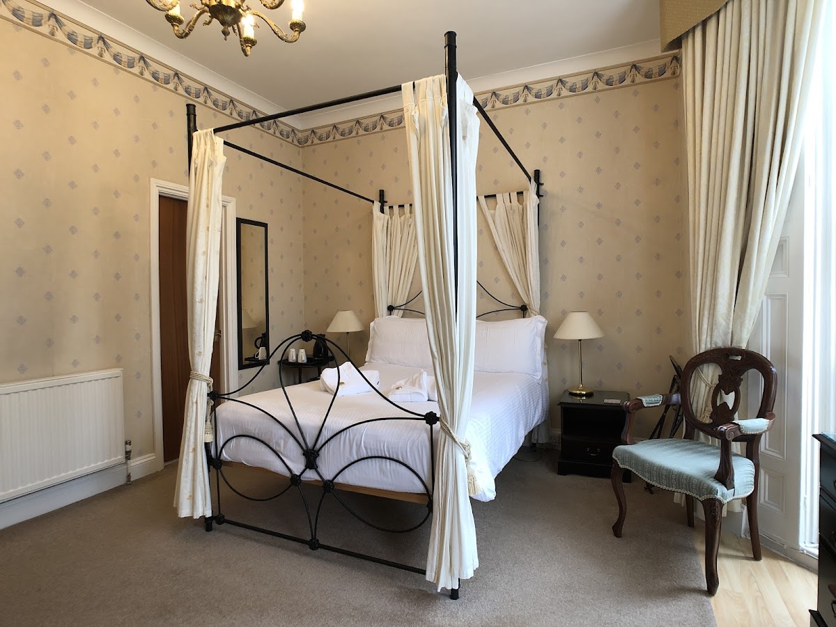The Glenorleigh (Book Direct For Better Rates)