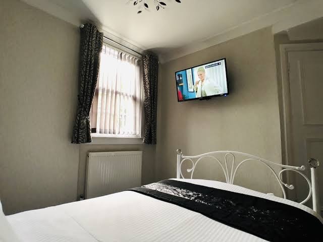 The Glenorleigh (Book Direct For Better Rates)
