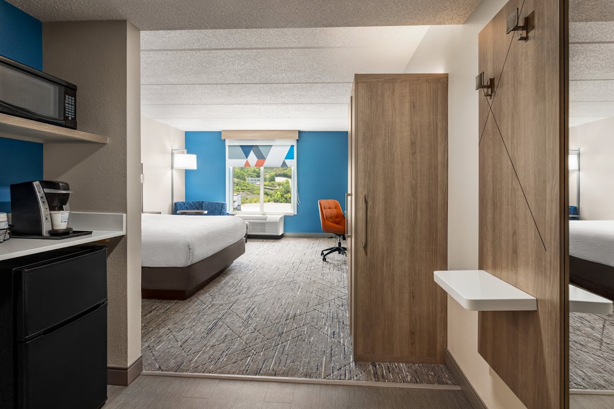 Holiday Inn Express & Suites Birmingham-Irondale (East) by IHG