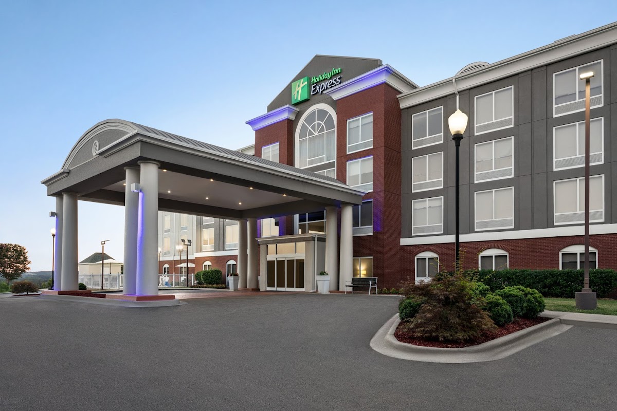 Holiday Inn Express & Suites Birmingham-Irondale (East) by IHG