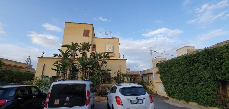 Sammartano Hotel