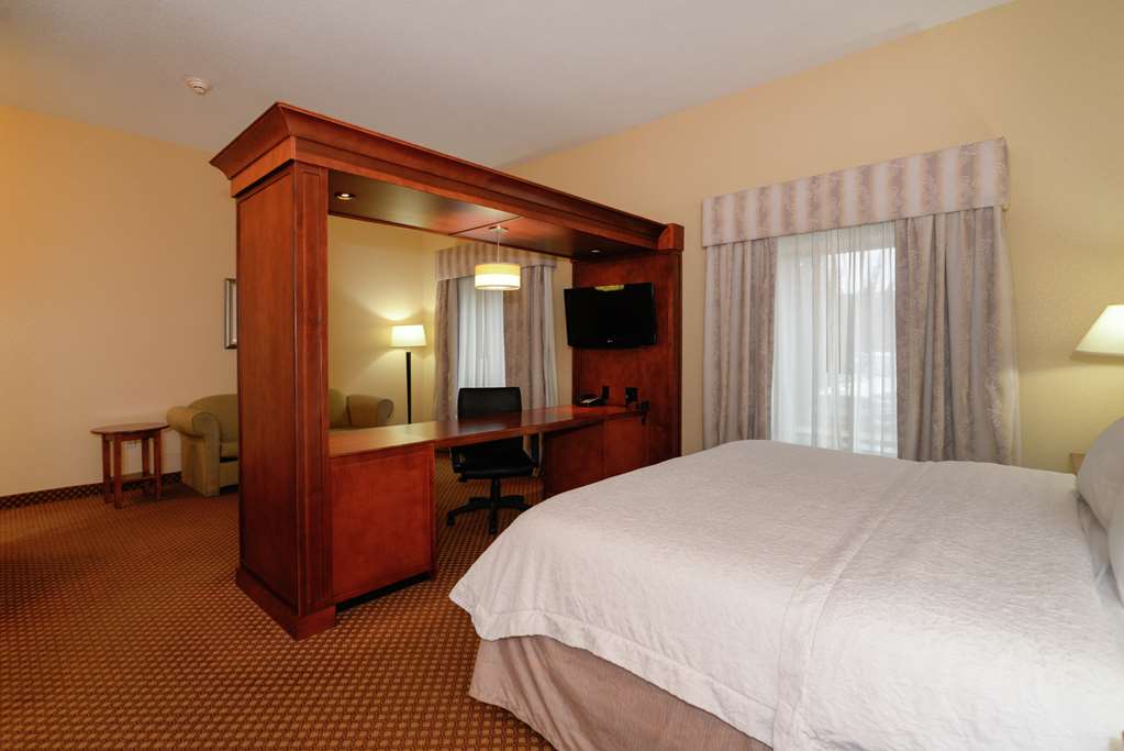 Hampton Inn & Suites Detroit/Chesterfield Township