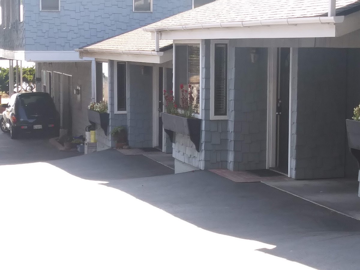 Captain's Cove Inn
