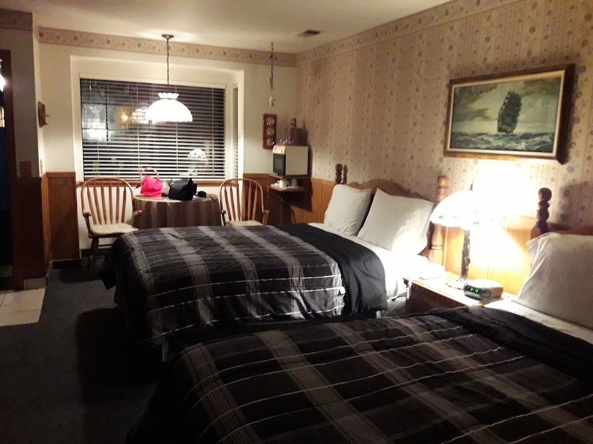 Captain's Cove Inn