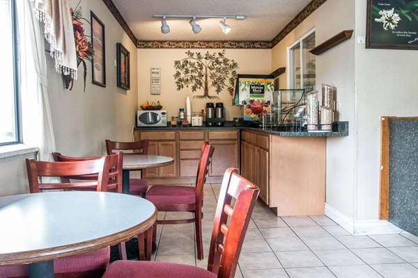 Econo Lodge Paw Paw