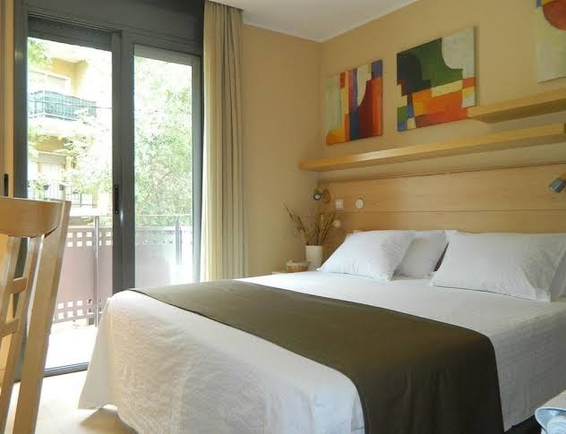 Hostal House