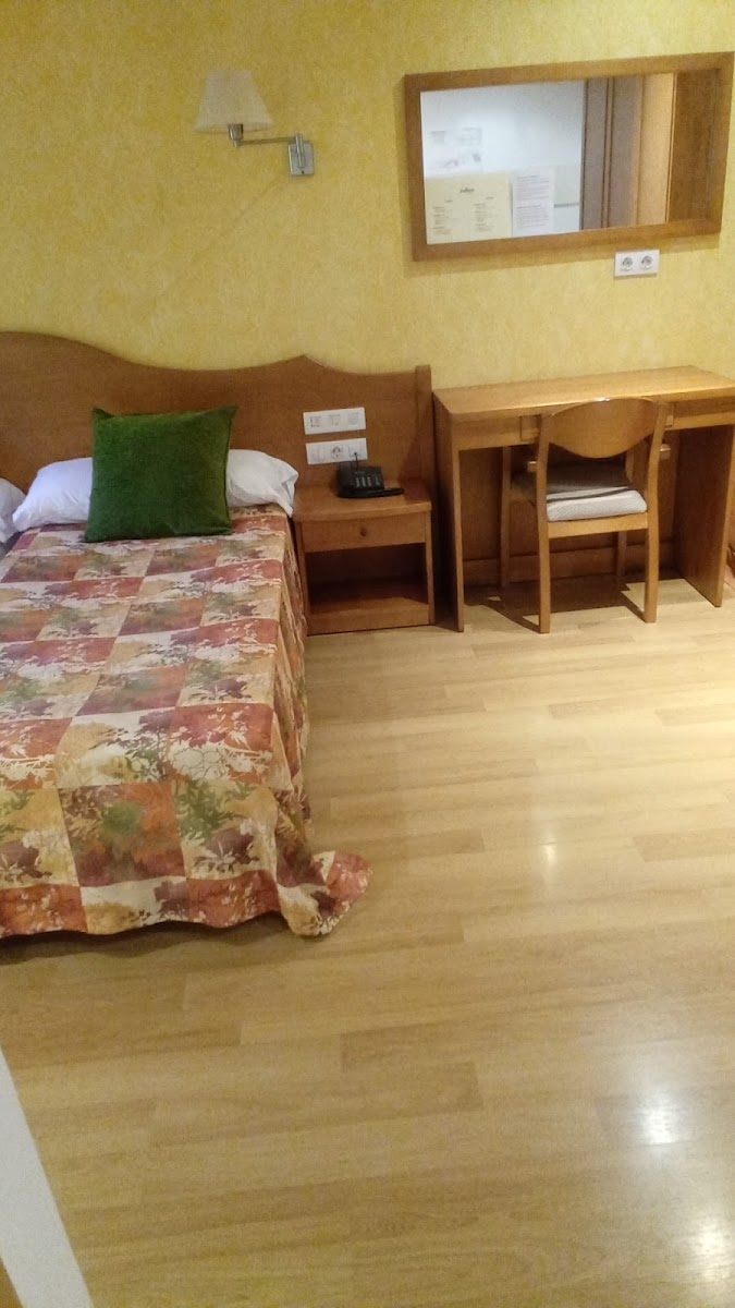 HOTEL MONTSENY