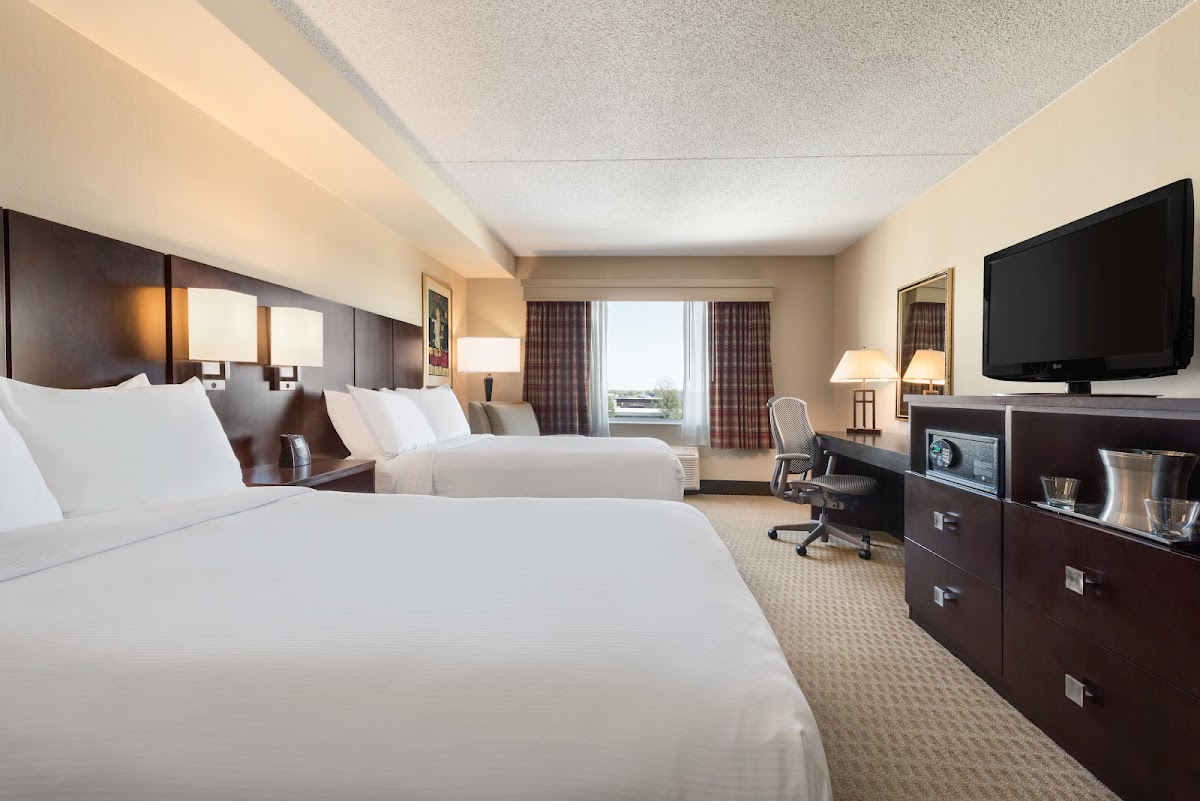 DoubleTree by Hilton Hotel Wichita Airport