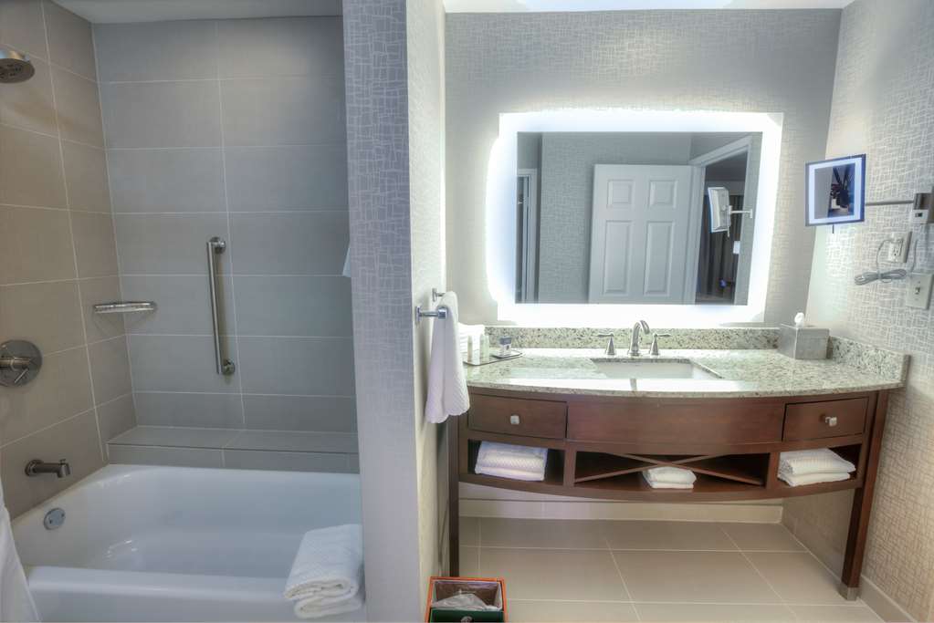 DoubleTree Suites by Hilton at The Battery Atlanta