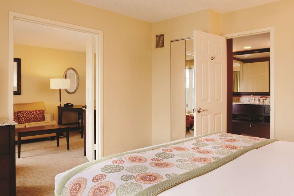 DoubleTree Suites by Hilton at The Battery Atlanta