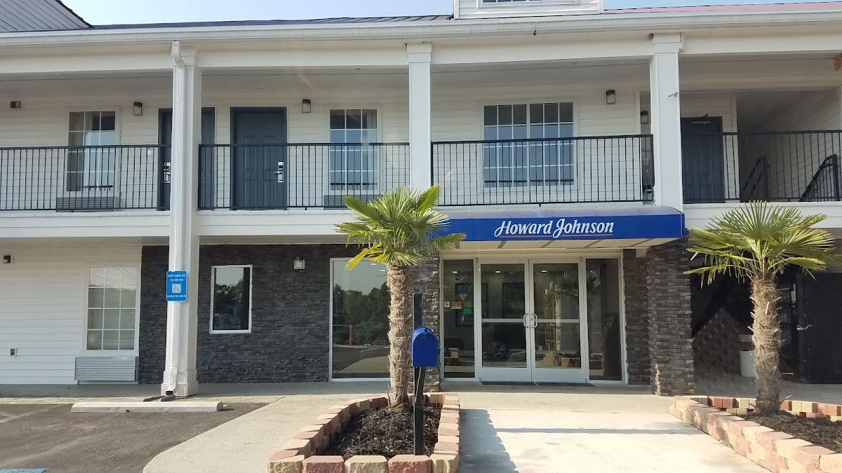 Howard Johnson by Wyndham Dalton