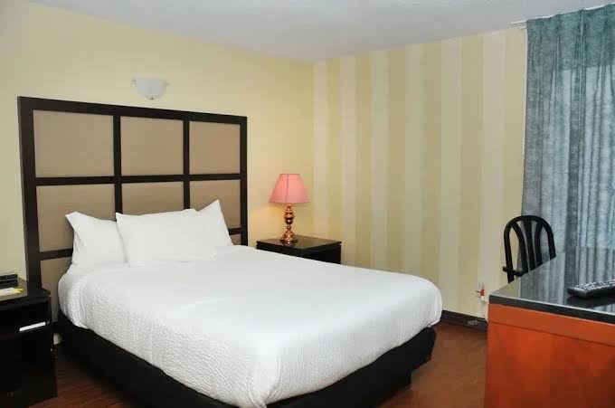 Days Inn by Wyndham Blainville Conference Centre