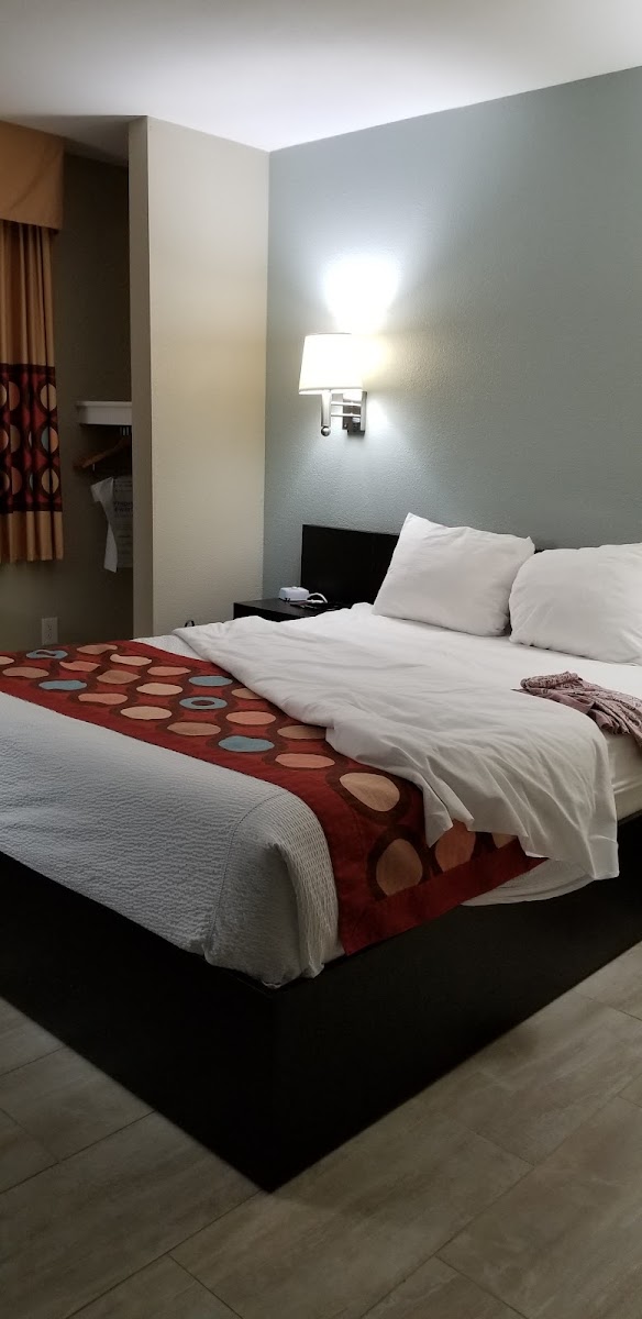 Super 8 by Wyndham Owensboro