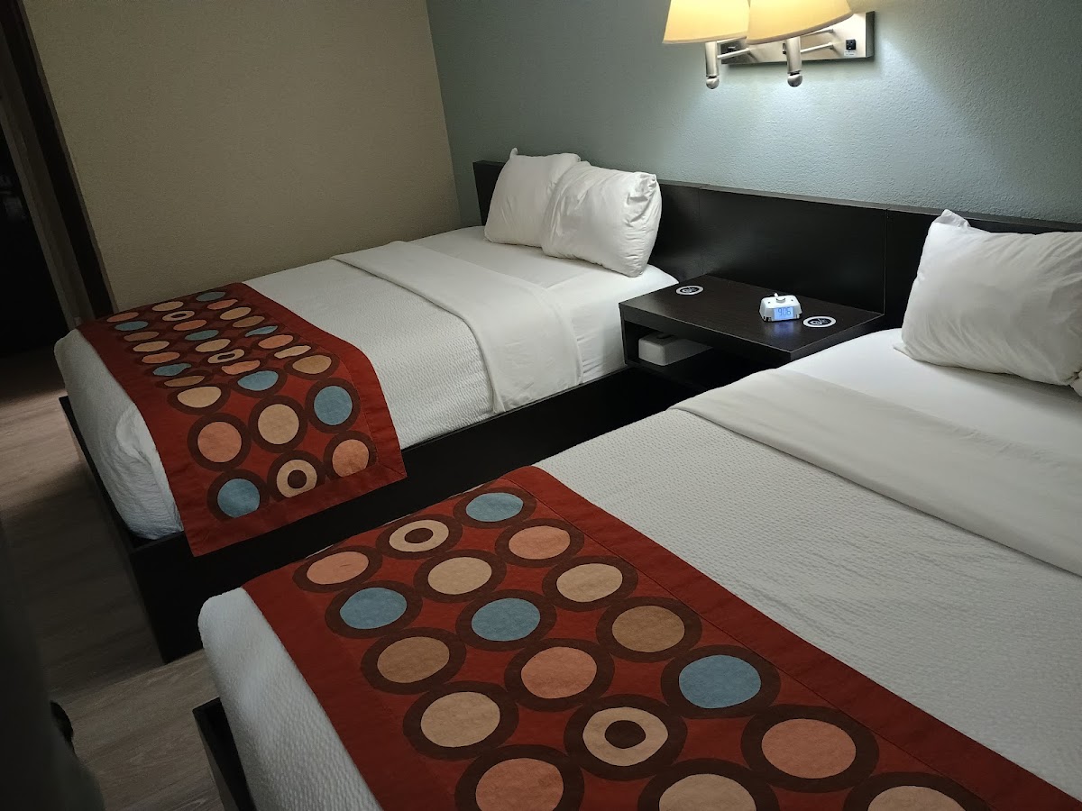 Super 8 by Wyndham Owensboro