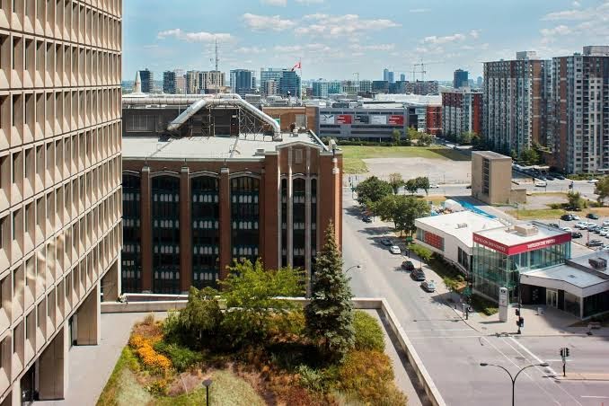 Montreal Marriott Chateau Champlain