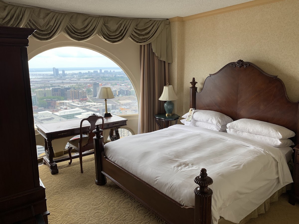 Montreal Marriott Chateau Champlain