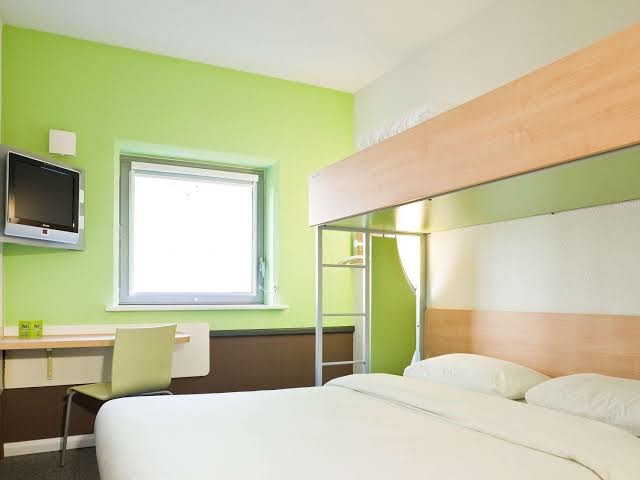 ibis budget Besançon Nord École Valentin