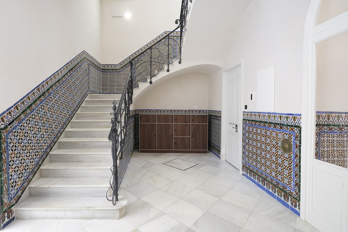 Numa Seville Solea