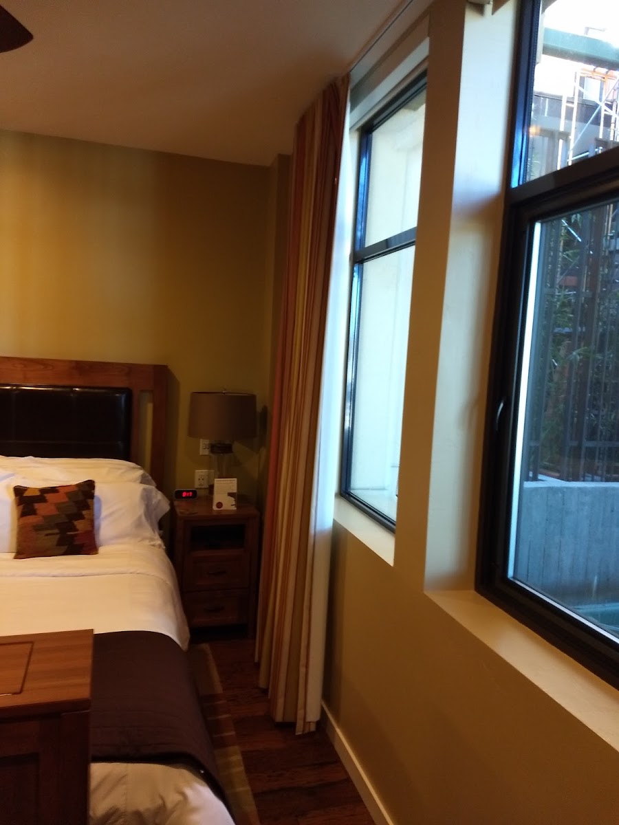 Two Thirty-Five Luxury Suites