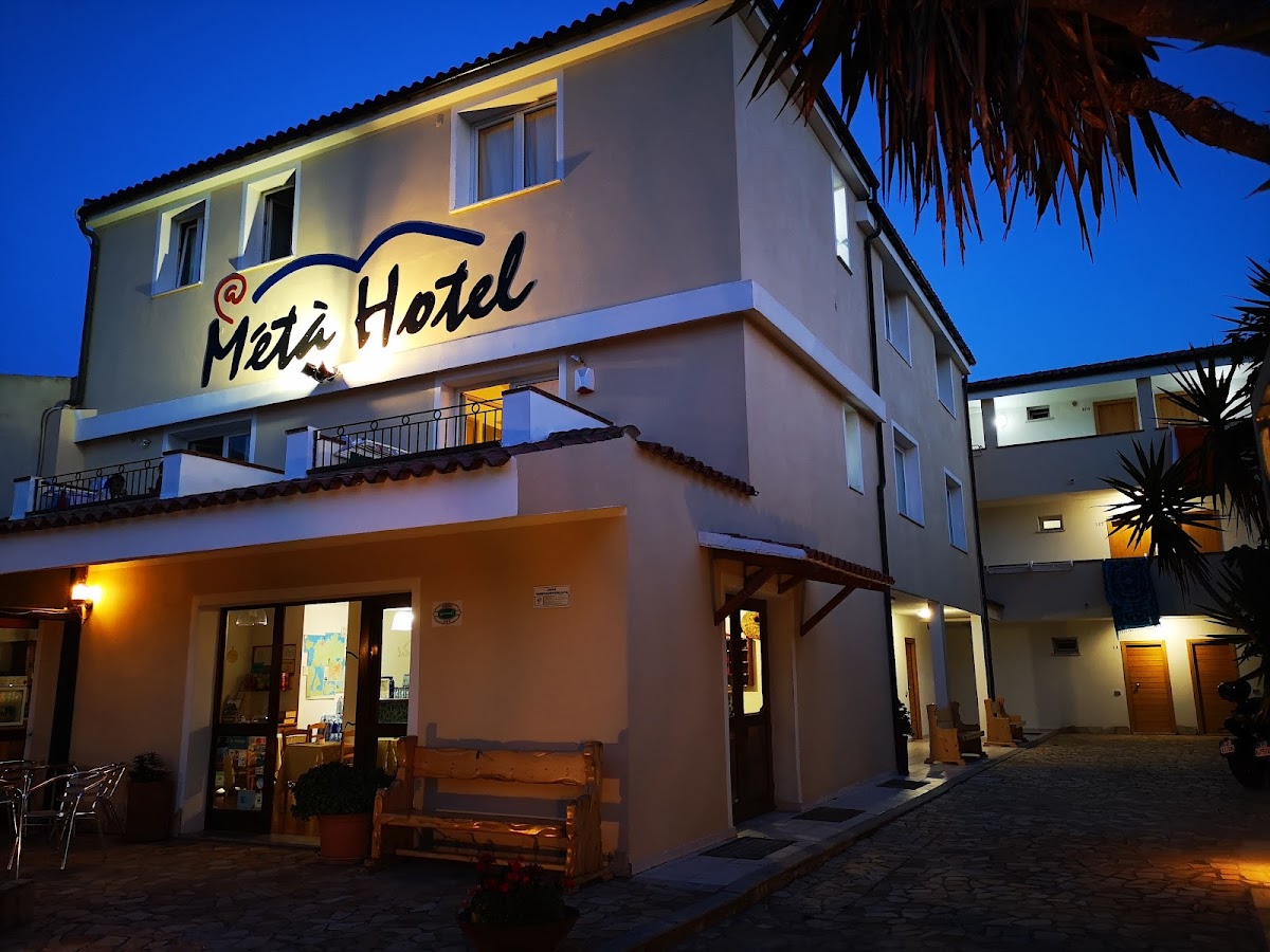 Meta Hotel