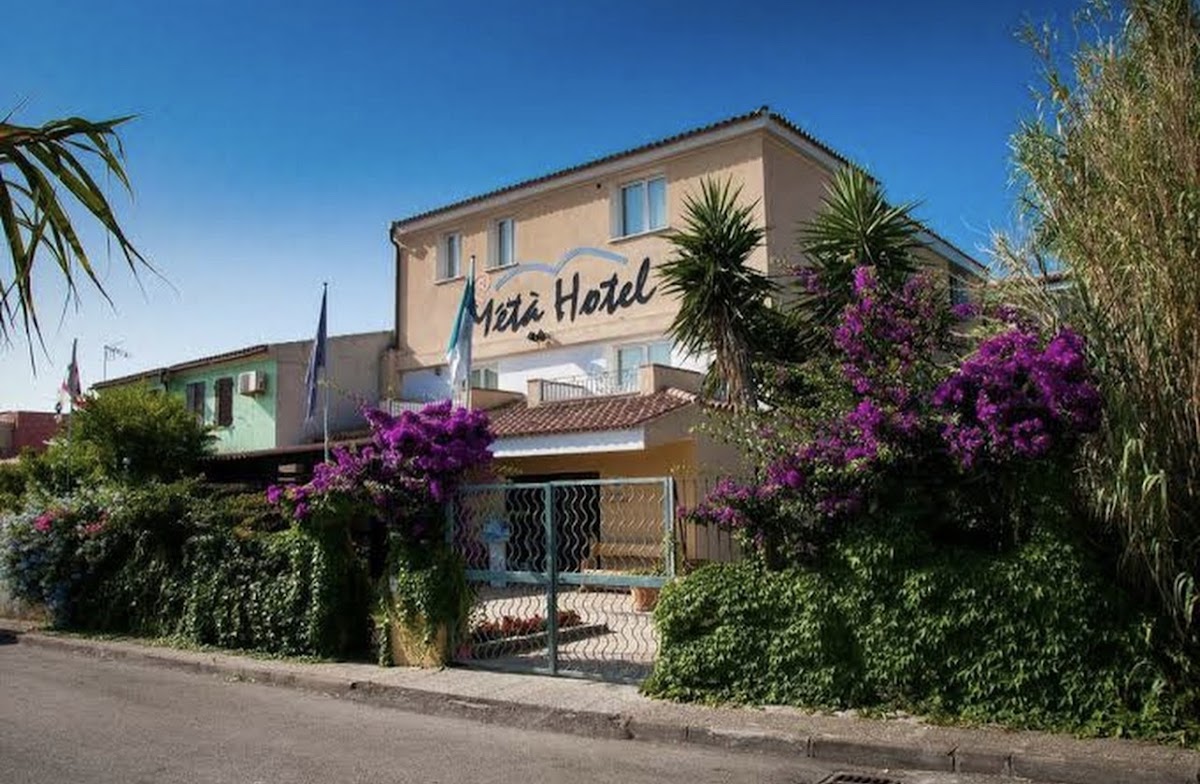 Meta Hotel