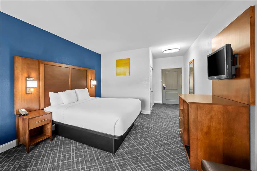 Comfort Inn & Suites Plainville-Foxboro