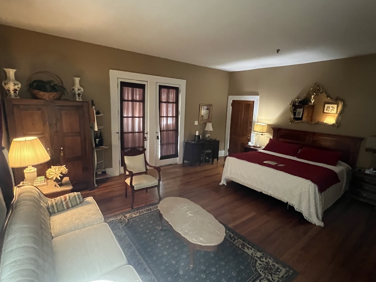 The Belmont Inn