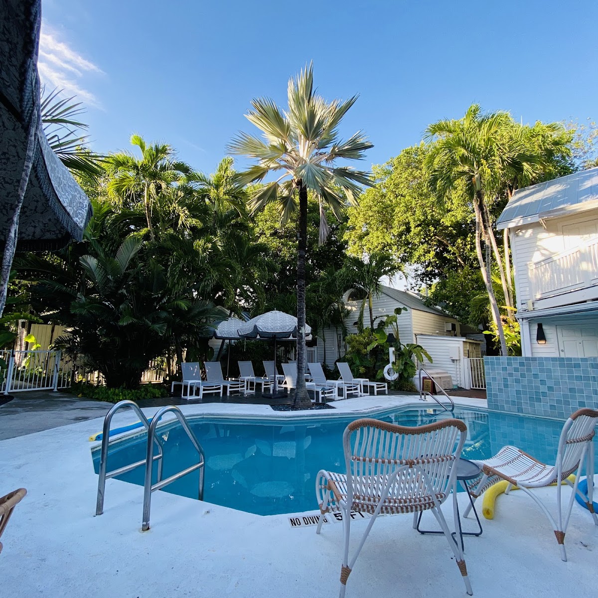 Lighthouse Hotel - Key West Historic Inns