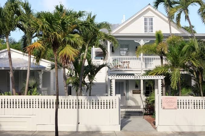 Lighthouse Hotel - Key West Historic Inns