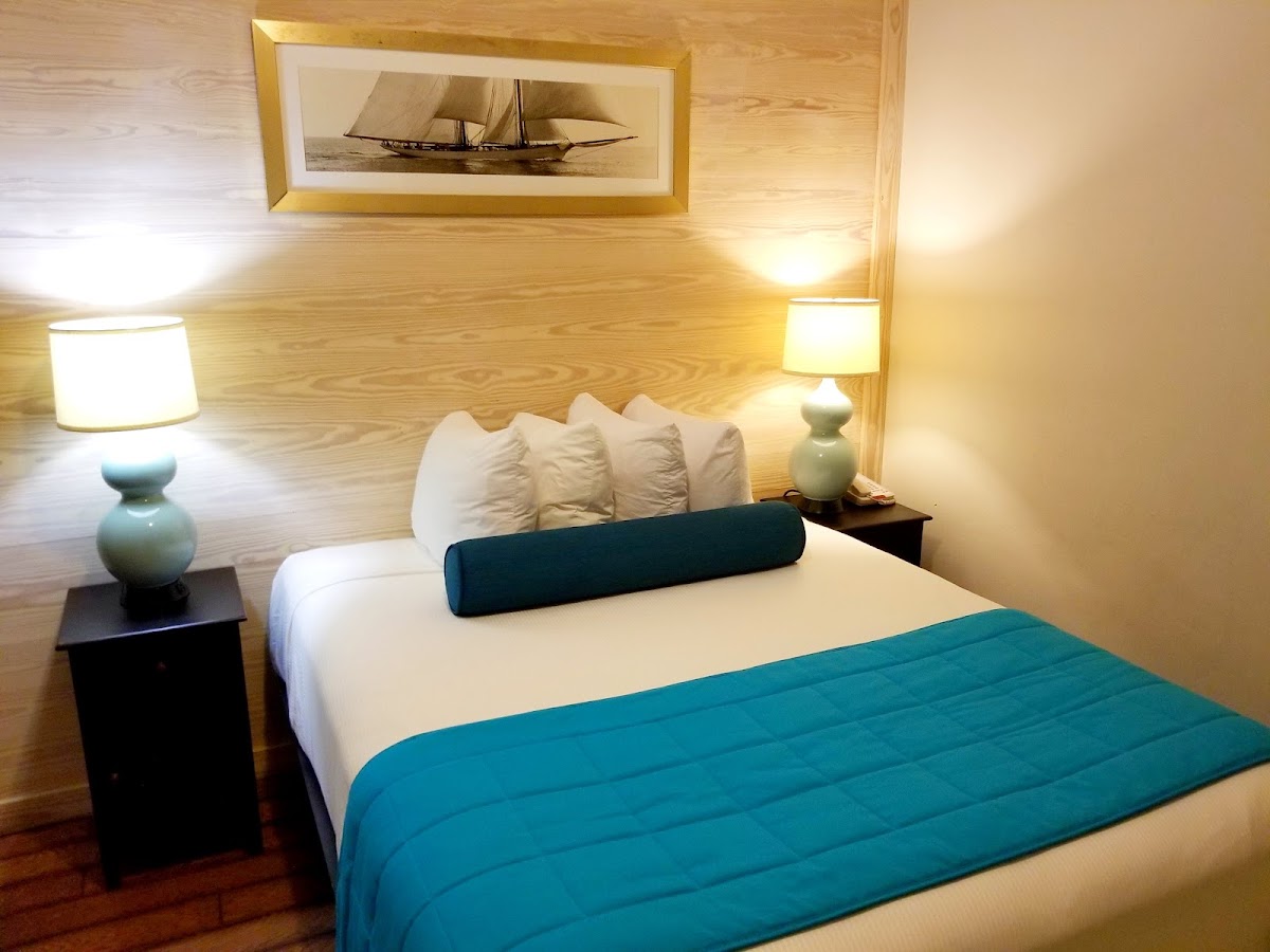 Lighthouse Hotel - Key West Historic Inns