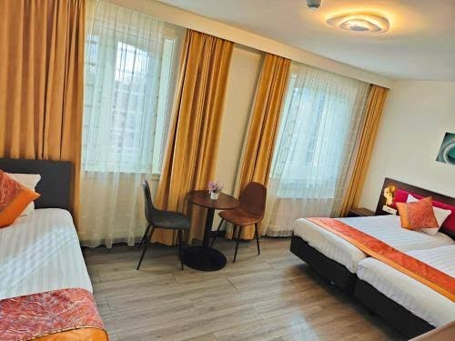 CN Hotel Arnhem Central Station