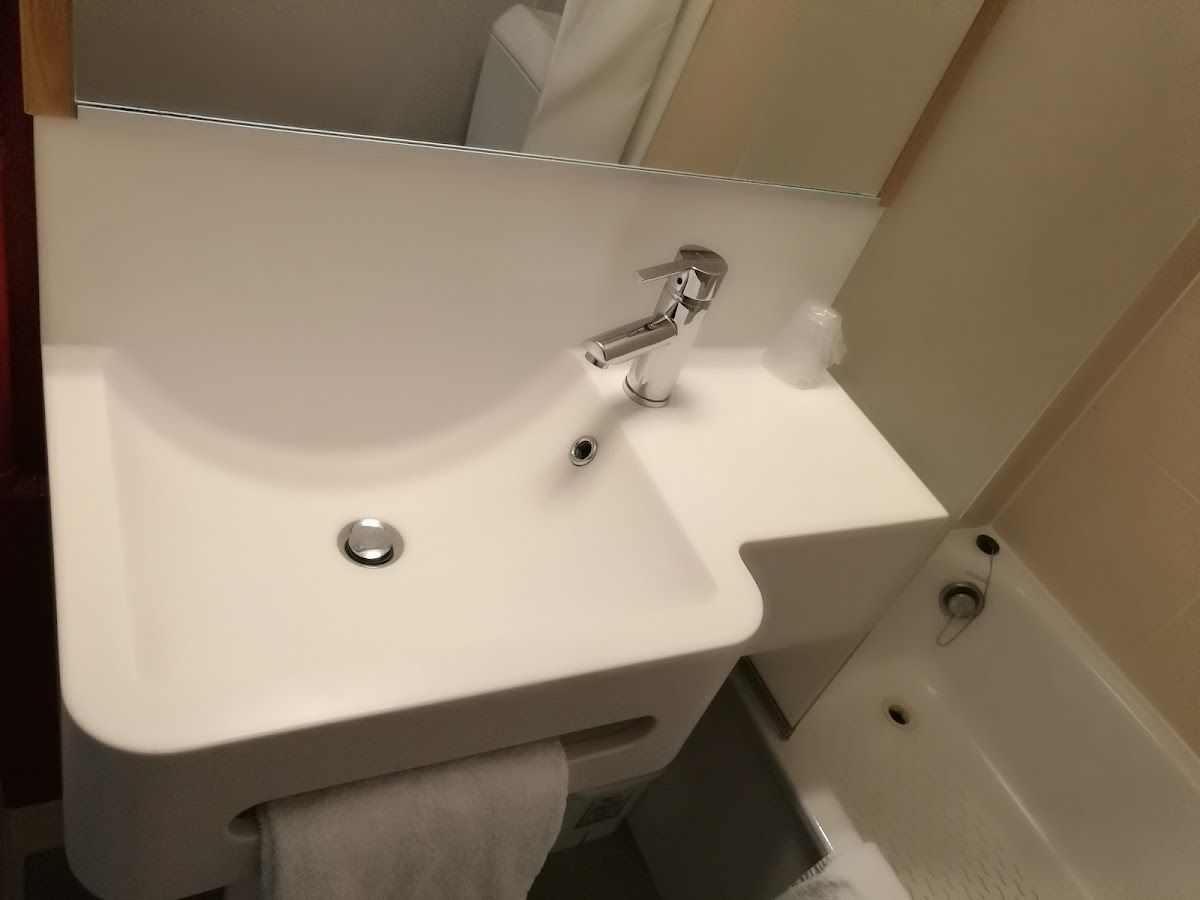 B&B HOTEL Cholet Sud