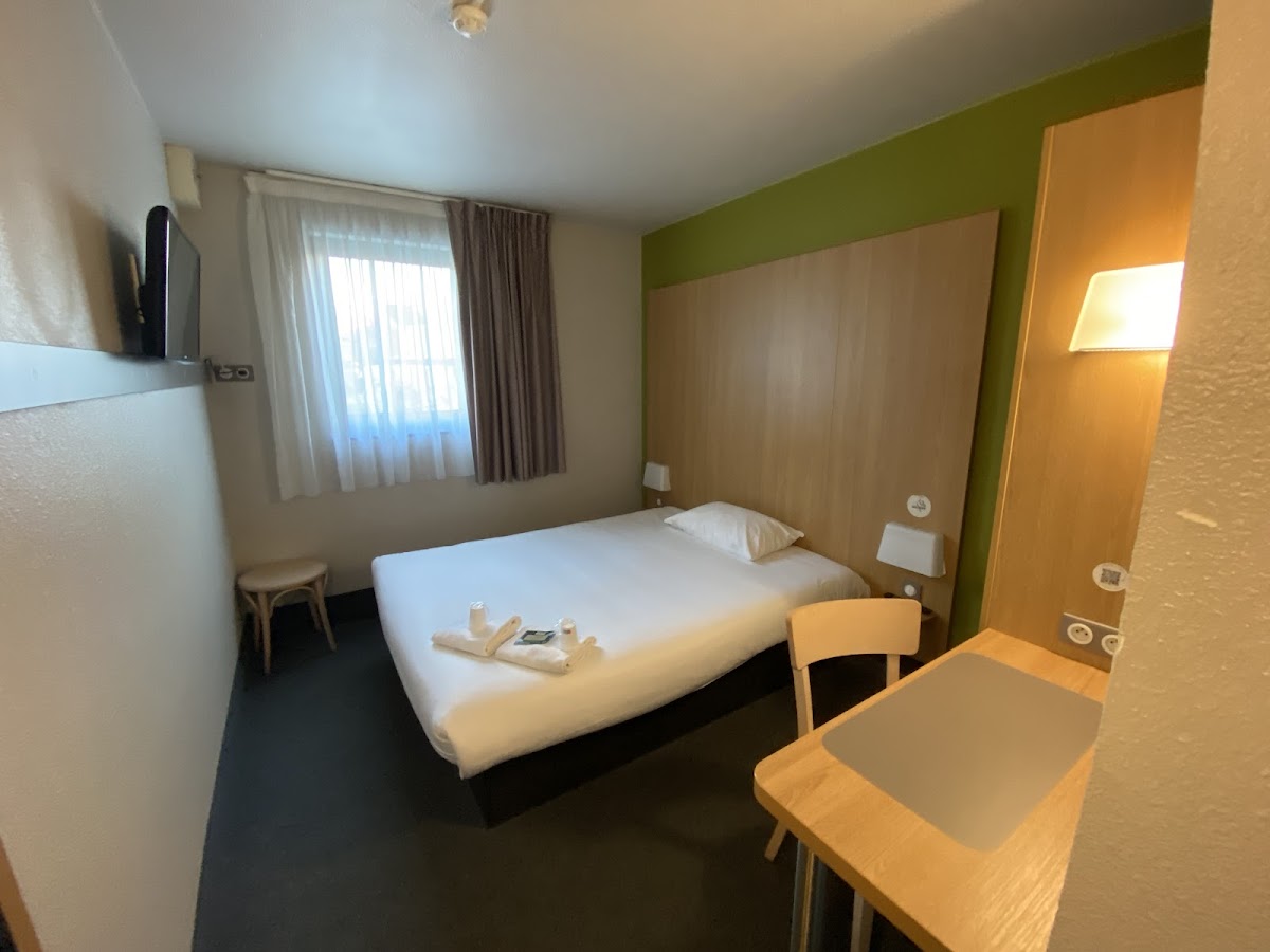 B&B HOTEL Cholet Sud