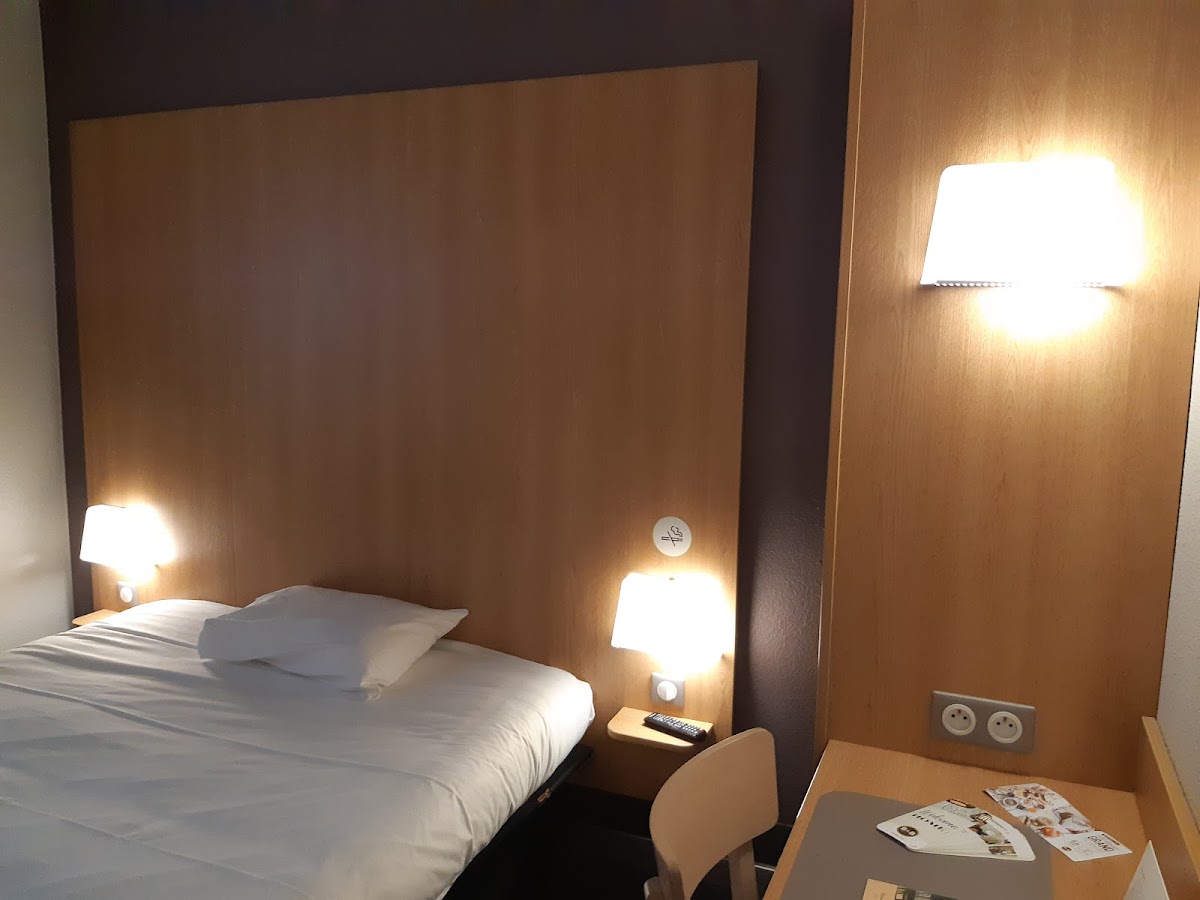 B&B HOTEL Cholet Sud