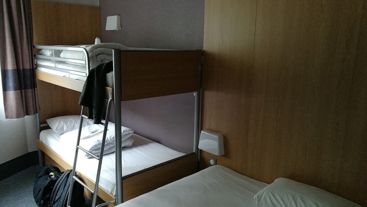 B&B HOTEL Cholet Sud