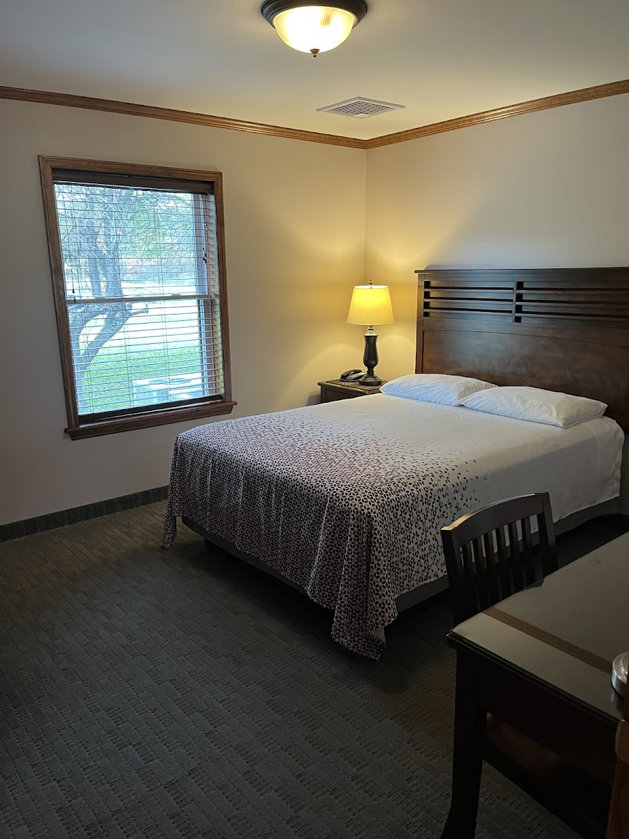 Redwood Inn & Suites