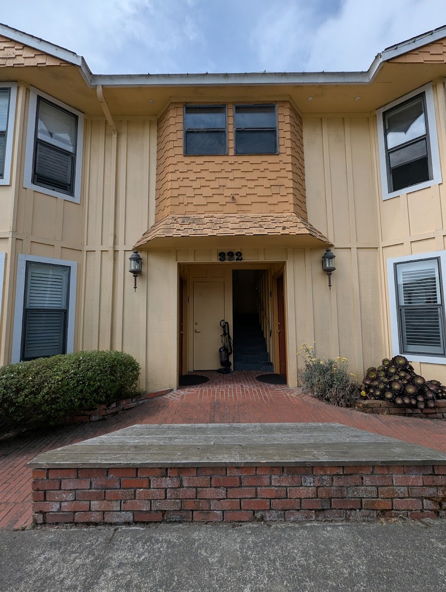 Redwood Suites