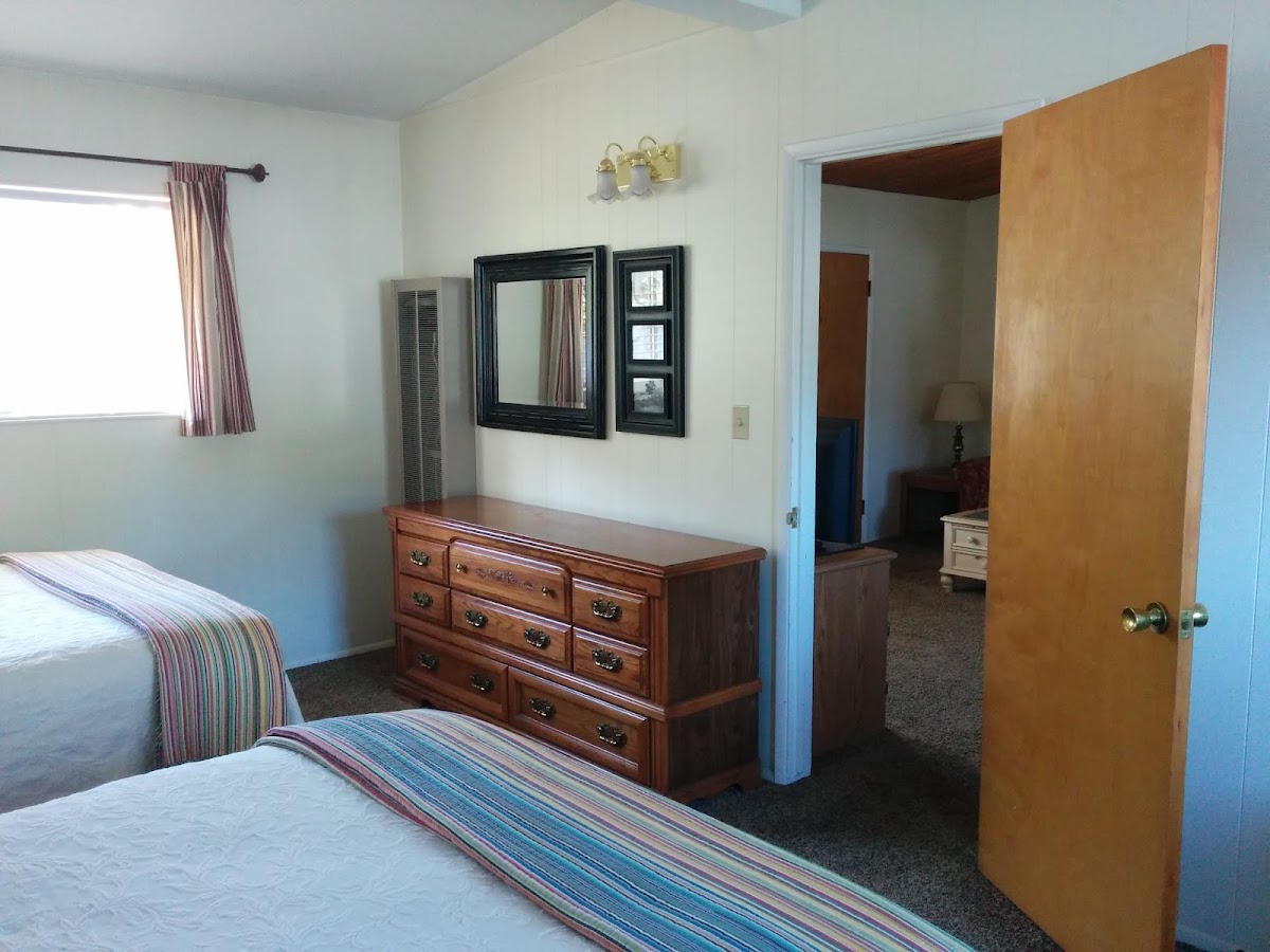 Redwood Suites