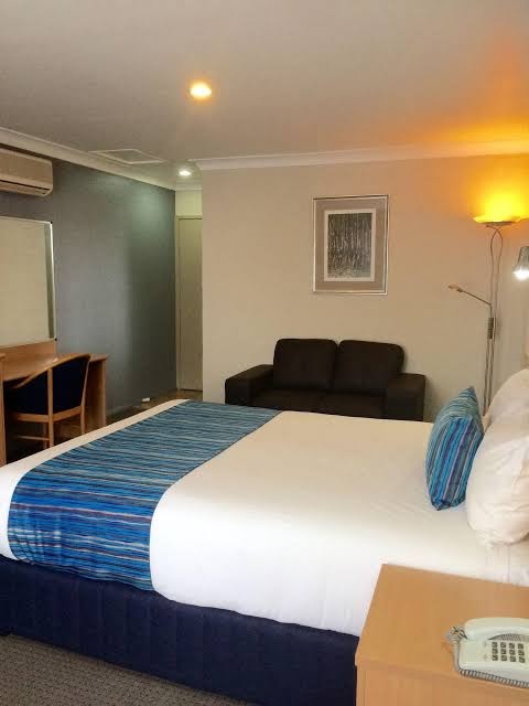 Edward Parry Motel