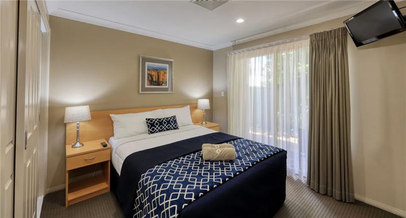 Edward Parry Motel