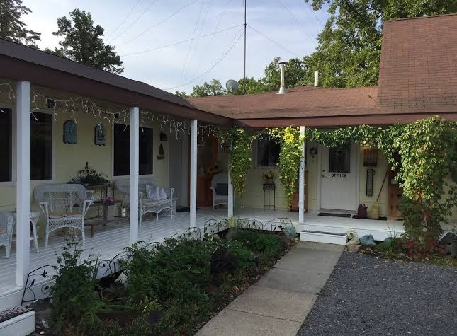 Home Town Motel
