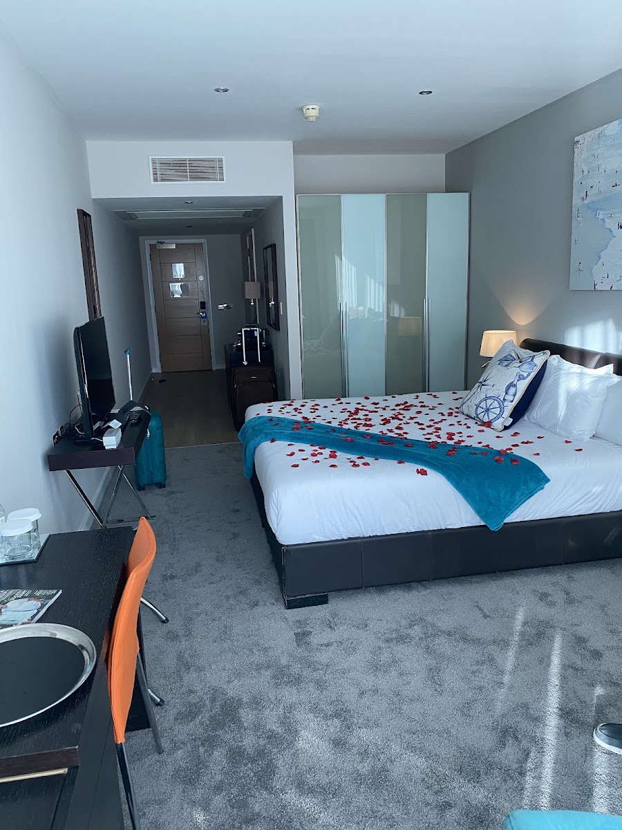Captains Club Hotel & Spa