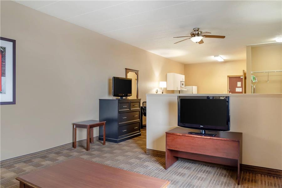 MainStay Suites Chicago Hillside