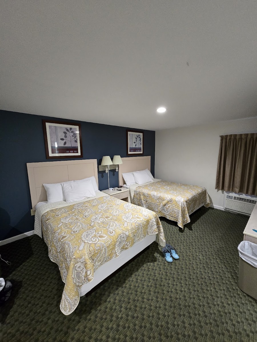 Crystal Sands Motel