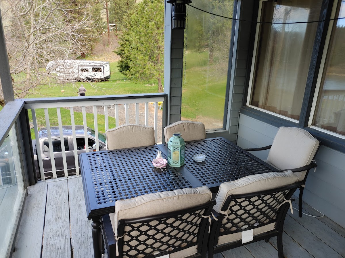 Lenore Lodge