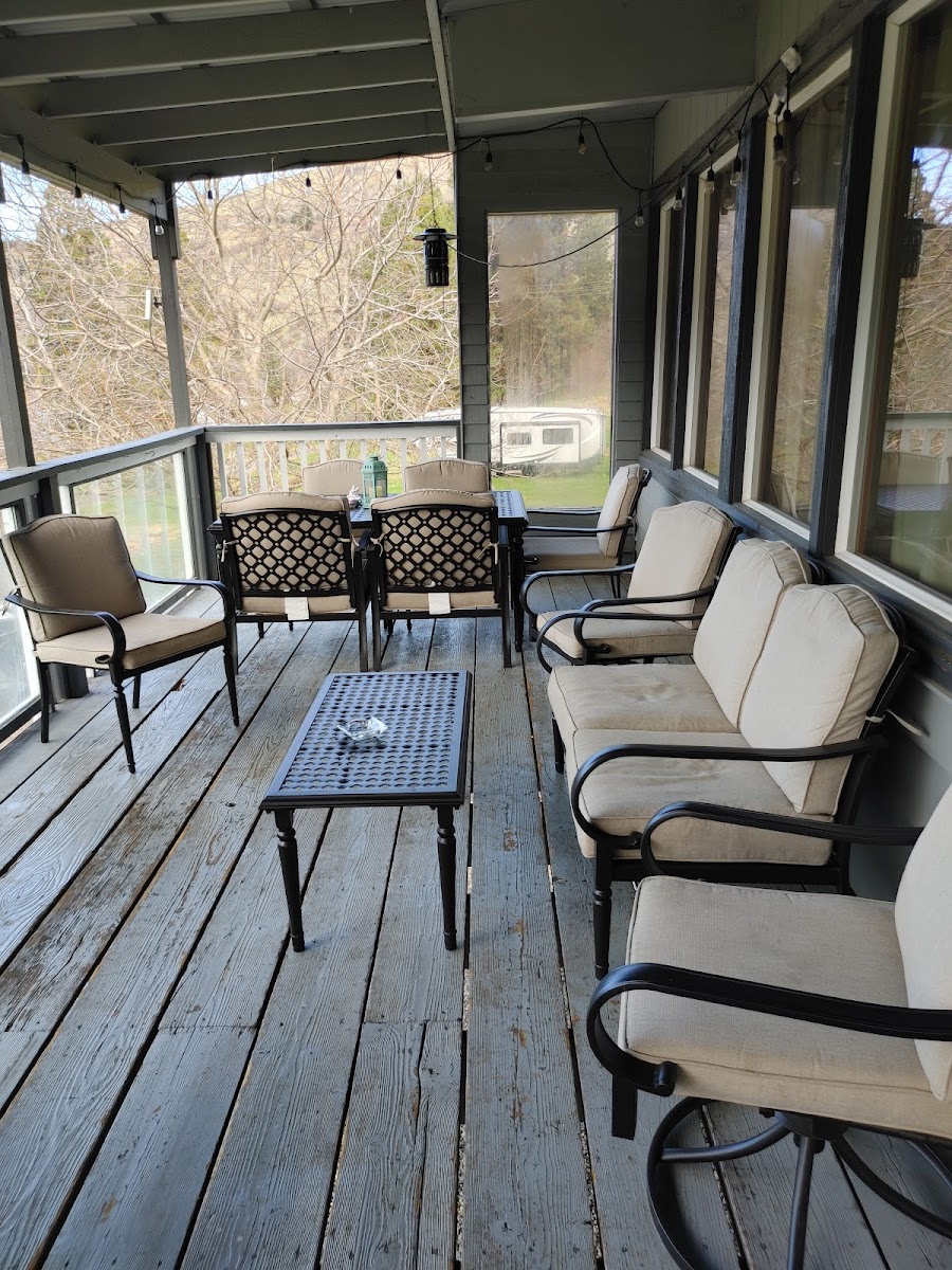 Lenore Lodge