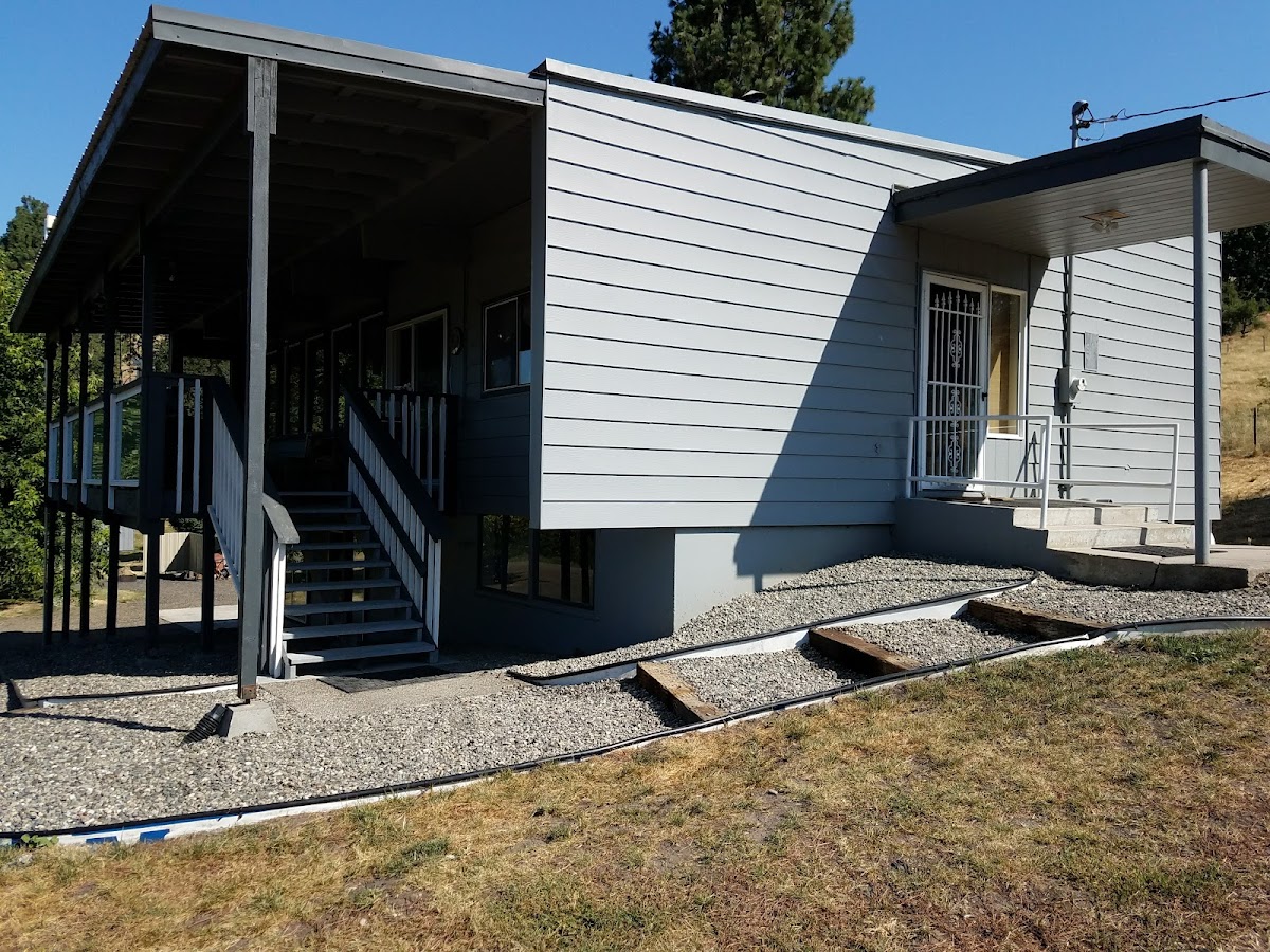 Lenore Lodge