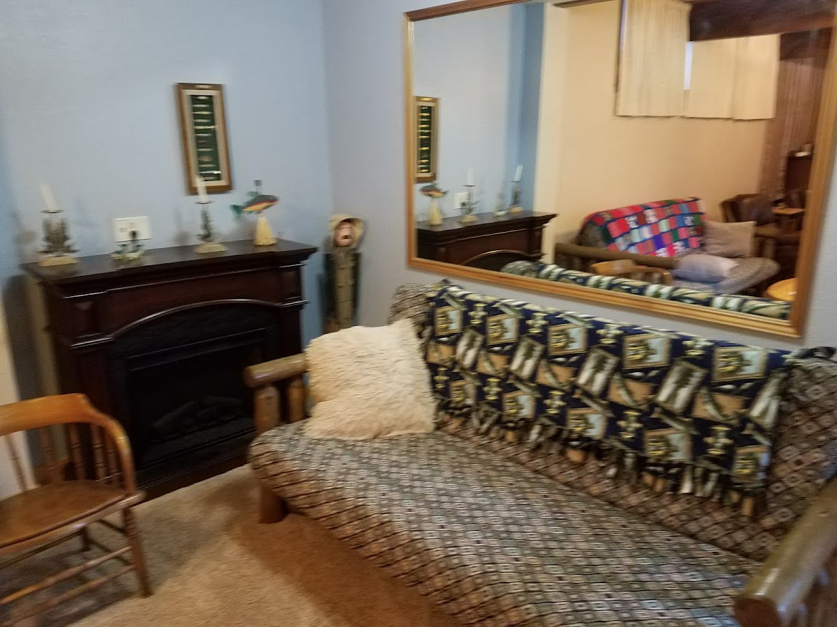 Lenore Lodge